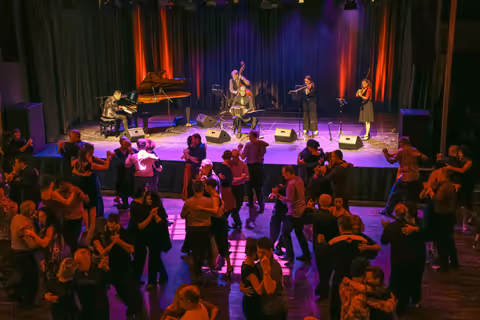 Photo from Milonga Bella Vida on 25 January 2025