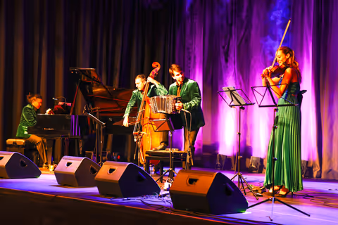 Photo from Milonga Bella Vida on 19 October 2024