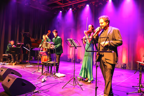 Photo from Milonga Bella Vida on 19 October 2024