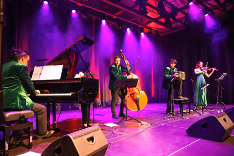 Photo from Milonga Bella Vida on 19 October 2024