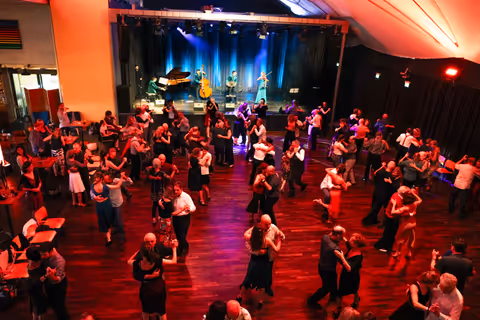 Photo from Milonga Bella Vida on 19 October 2024