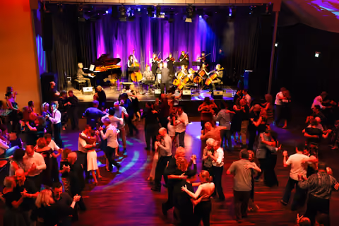 Photo from Milonga Bella Vida on 19 October 2024