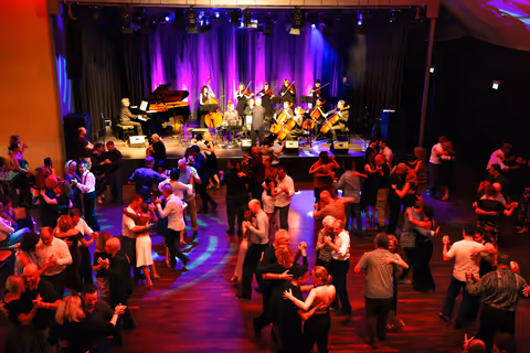 Photo from Milonga Bella Vida on 19 October 2024