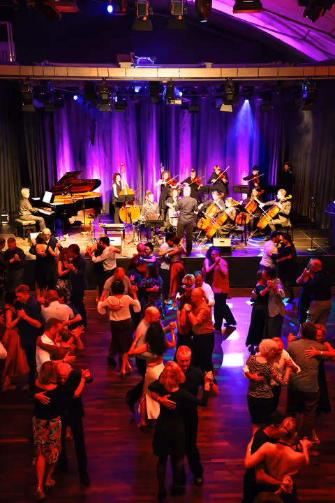 Photo from Milonga Bella Vida on 19 October 2024